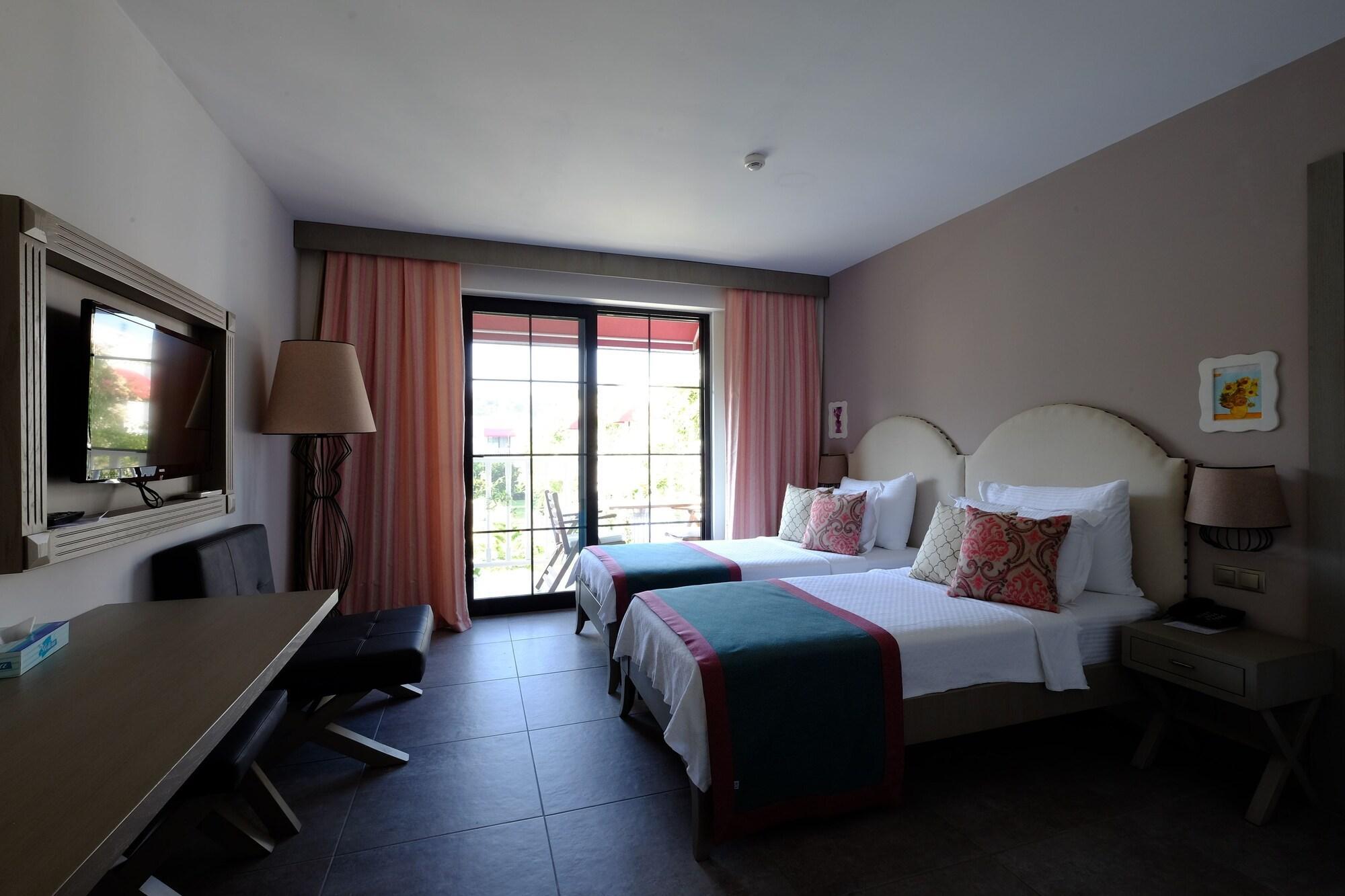 Villa Rustica Hotel Gundogan  Exterior foto